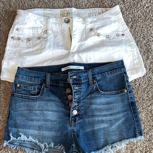 White and Blue Denim Shorts, size 7/28